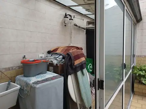 Depto Tipo Casa en Venta con 1 cocheras