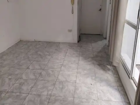 Departamento en Alquiler en Tribunales, $ 300.000