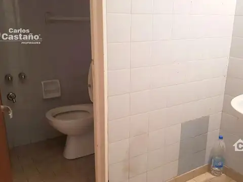 Monoambiente Como Oficinas o Vivienda a Mts. de Av. Maipu