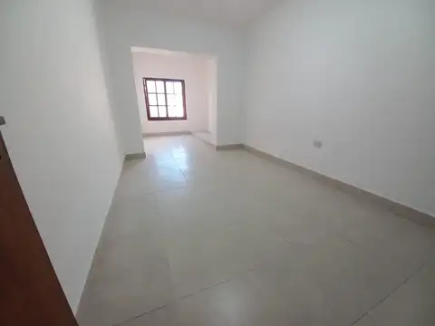 Casa en Alquiler con 1 cochera