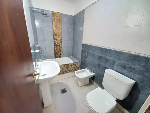 Casa en Alquiler en Barrio Tres Cerritos, $ 1.200.000