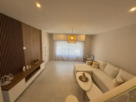 Depto Tipo Casa en Venta en Terminal Vieja, USD 280.000