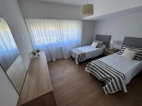 Depto Tipo Casa 5 ambientes con 1 baño