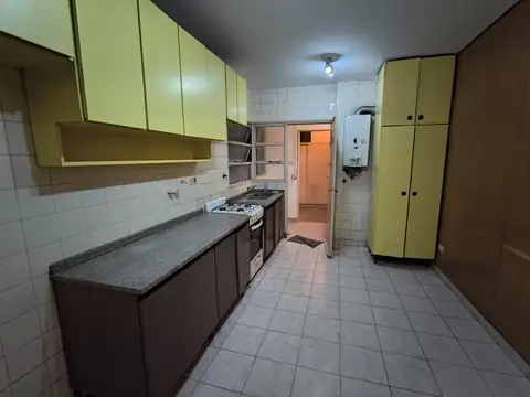 VENTA DEPARTAMENTO CABALLITO 4 AMB C/ COCHERA + BAULERA