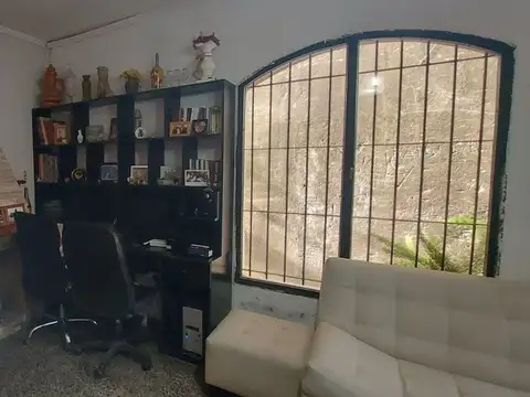 VENTA CASA 3 DORMITORIOS QUINCHO Y PATIO