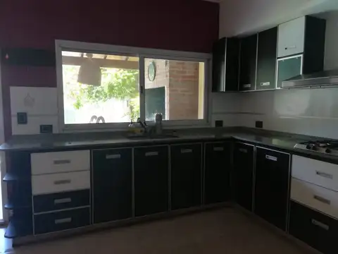 Casa en Venta en Adrogue, USD 240.000