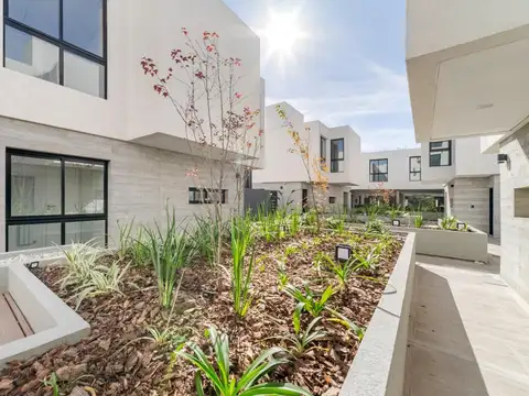 Casa en Venta en Nuevo Poeta Lugones, USD 154.000