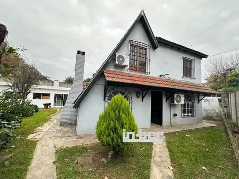 Casa - Venta - Argentina, Berazategui - Calle 358 1395