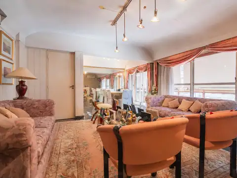 Venta Departamento dúplex piso entero  7 ambientes con baulera Almagro  Apto Crédito