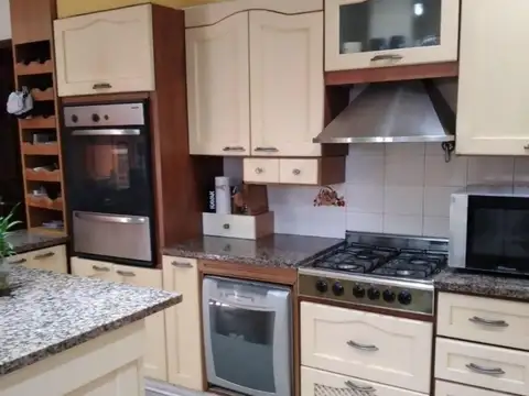 Casa en Venta en Ezpeleta Este, USD 320.000