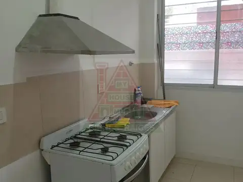 Depto Tipo Casa en Alquiler de 2 ambientes