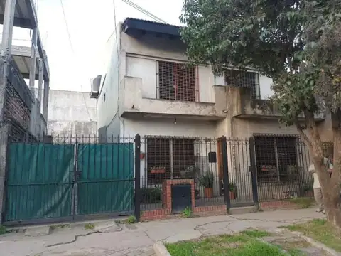 VENTA IMPONENTE RESIDENCIA DE 160 m² EN 2 PLANTAS