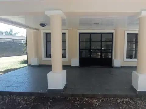 Casa - La Bahía - Piscina - Club House - Cancha de Tenis- Futbol