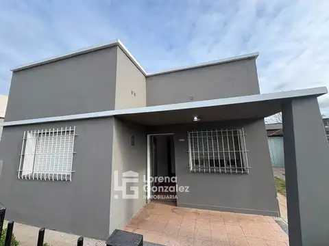 Casa en Alquiler Escobar, dos dormitorios con garage