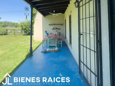 Casa en venta en Diego Gaynor frente a la plaza