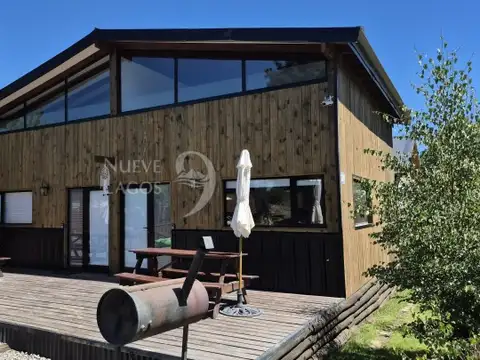 Venta de complejo con dos cabañas, tres tiny house y casa principal en Meliquina