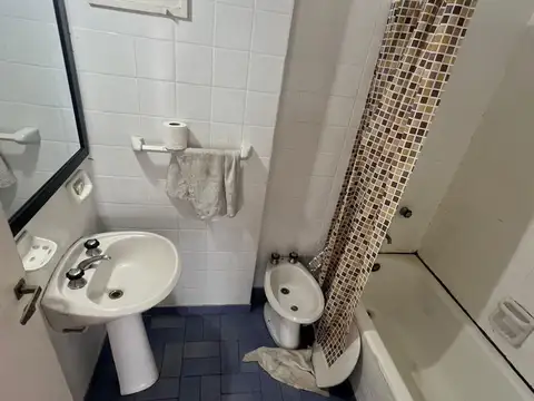 Departamento en alquiler sobre AV,MAIPU