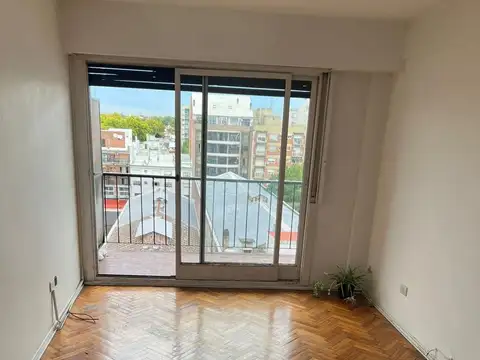 Departamento en alquiler sobre AV,MAIPU