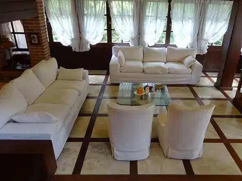 Chalet en venta  Zona Norte Pinamar - Ref: 8204 -