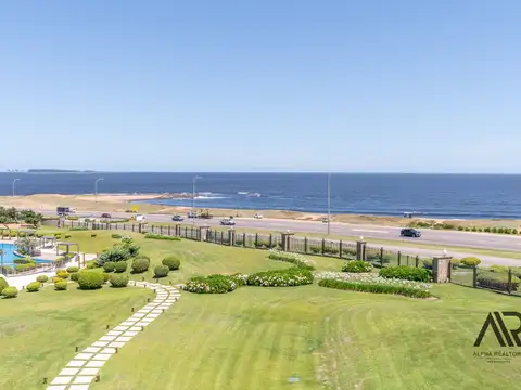 Apartamento en venta de 3 dormitorios c/ cochera en Playa Mansa
