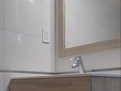 A dos cuadras de la rotonda