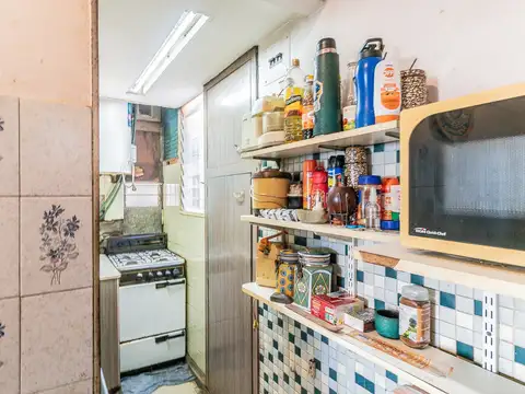 Tres ambientes al frente con balcón apto crédito