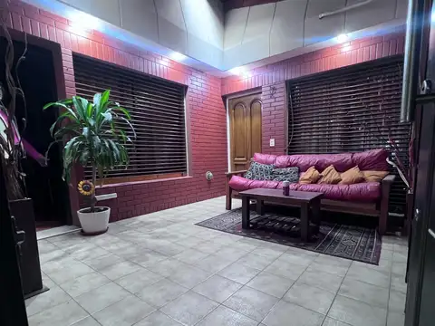 Depto Tipo Casa en Venta de 4 dormitorios