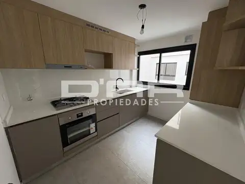 José Pedro Varela 5000, Piso 1