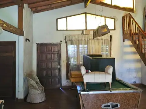 CASA QUINTA 4 AMB EN VENTA EN PILAR CON PILETA