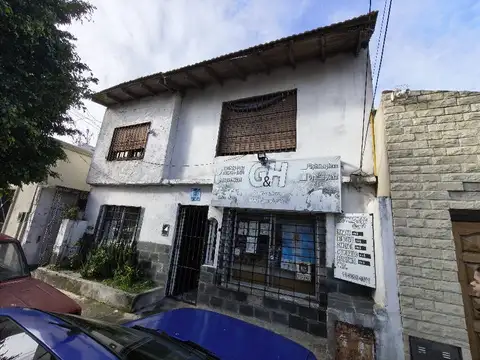 PH Dúplex de 4 Ambientes con Local al Frente y Patio