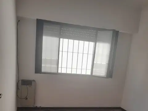 Depto Tipo Casa 4 ambientes con 1 baño