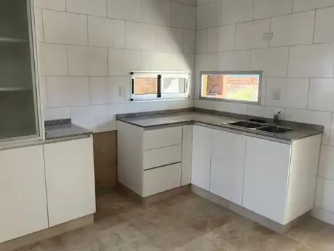Casa en Alquiler 1 año