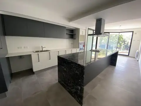 Departamento en Alquiler con 2 cocheras