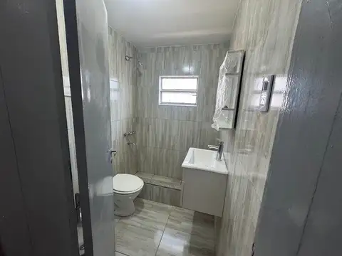 Depto Tipo Casa en Alquiler de 3 ambientes