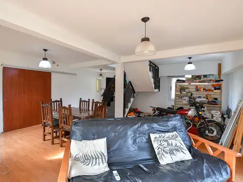 Casa en Venta con 2 cocheras
