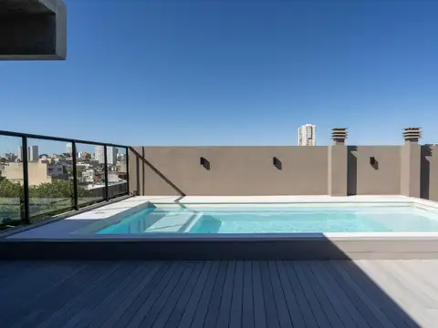 VENTA EN POZO DEPARTAMENTO DUPLEX 4 AMBIENTES CON ESCRITORIO Y BALCON AL FRENTE EN COGHLAN