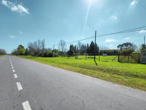 Terreno de 1.000m² en Hostal del Sol con frente Sur