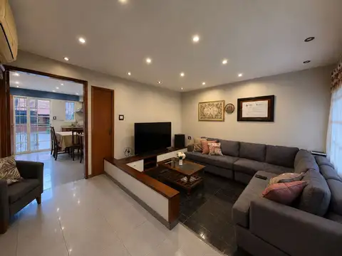 VENTA PH 5 AMBIENTES WILDE PILETA COCHERA