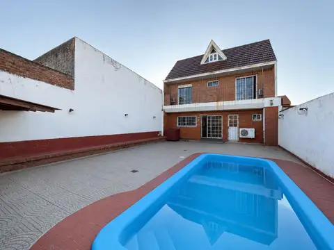 Depto Tipo Casa en Venta de 4 dormitorios