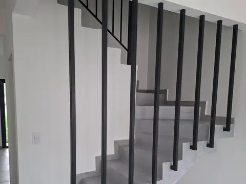 Depto Tipo Casa en Venta en Centro, USD 98.000