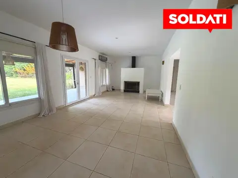 Casa en Alquiler de 3 dormitorios