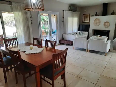 Casa en Alquiler de 3 dormitorios