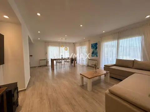 SE VENDE CASA  EN VILLA TENIS CLUB- MARI MENUCO