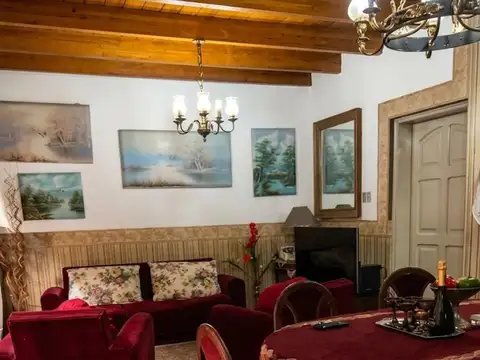 Casa 16 ambientes con 11 baños