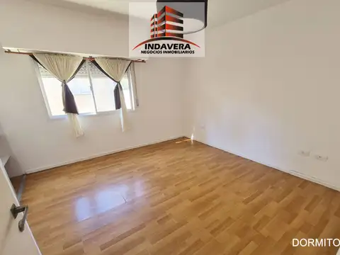 Hermoso 2 Ambientes con Terraza Propia con Parrilla y Balcón Al Frente – Caseros Centro