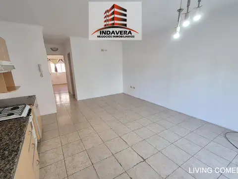 Depto Tipo Casa en Alquiler en Caseros, $ 680.000