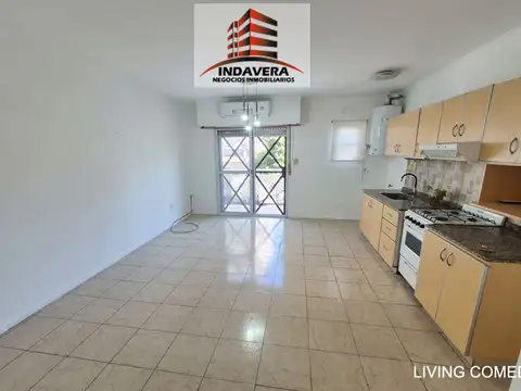 Lisandro Medina 2000, Piso 1