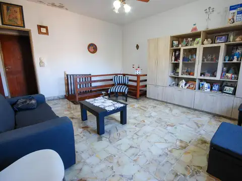 Depto Tipo Casa en Venta con 1 cocheras