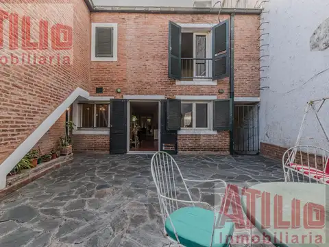 Casa 8 ambientes con 3 baños