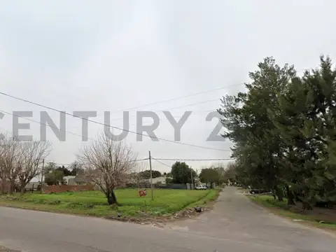 Lote escriturado a la VENTA sobre la esquina 508 y 132  / 300 m2